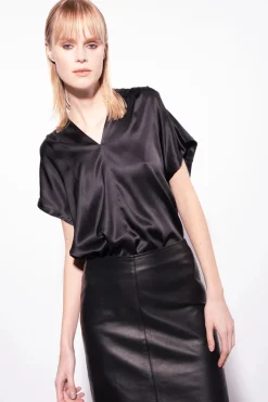 Outlet Blusa con Scollo a V / Donna Camicie