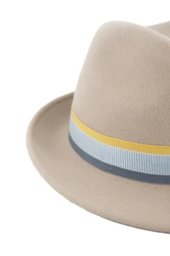 Discount Cappello in 100% Lana / Beige Donna Cappelli