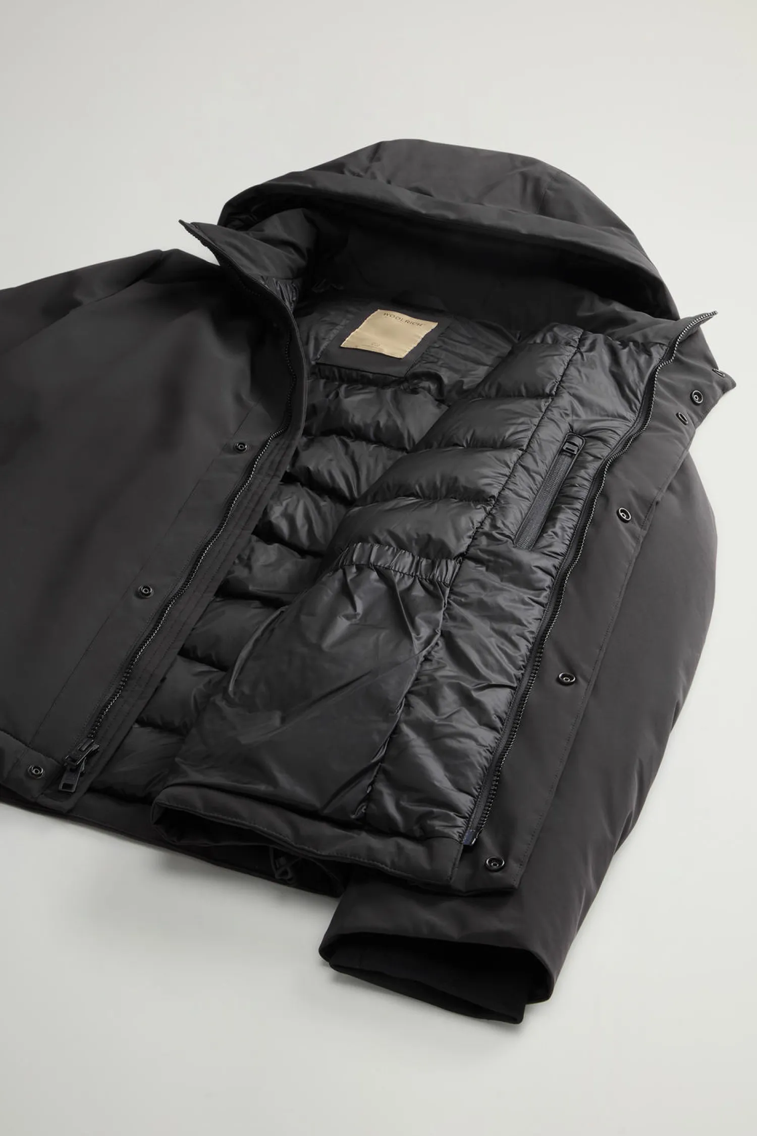 Outlet Giubbino in Nylon Elasticizzato / Uomo Giubbotti