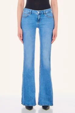 Sale a Vita Media / Donna Denim