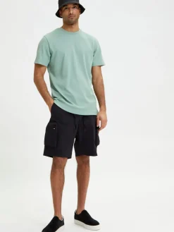 Sale Pantaloncino in Tessuto Tecnico Cargo / Uomo Pantaloncini