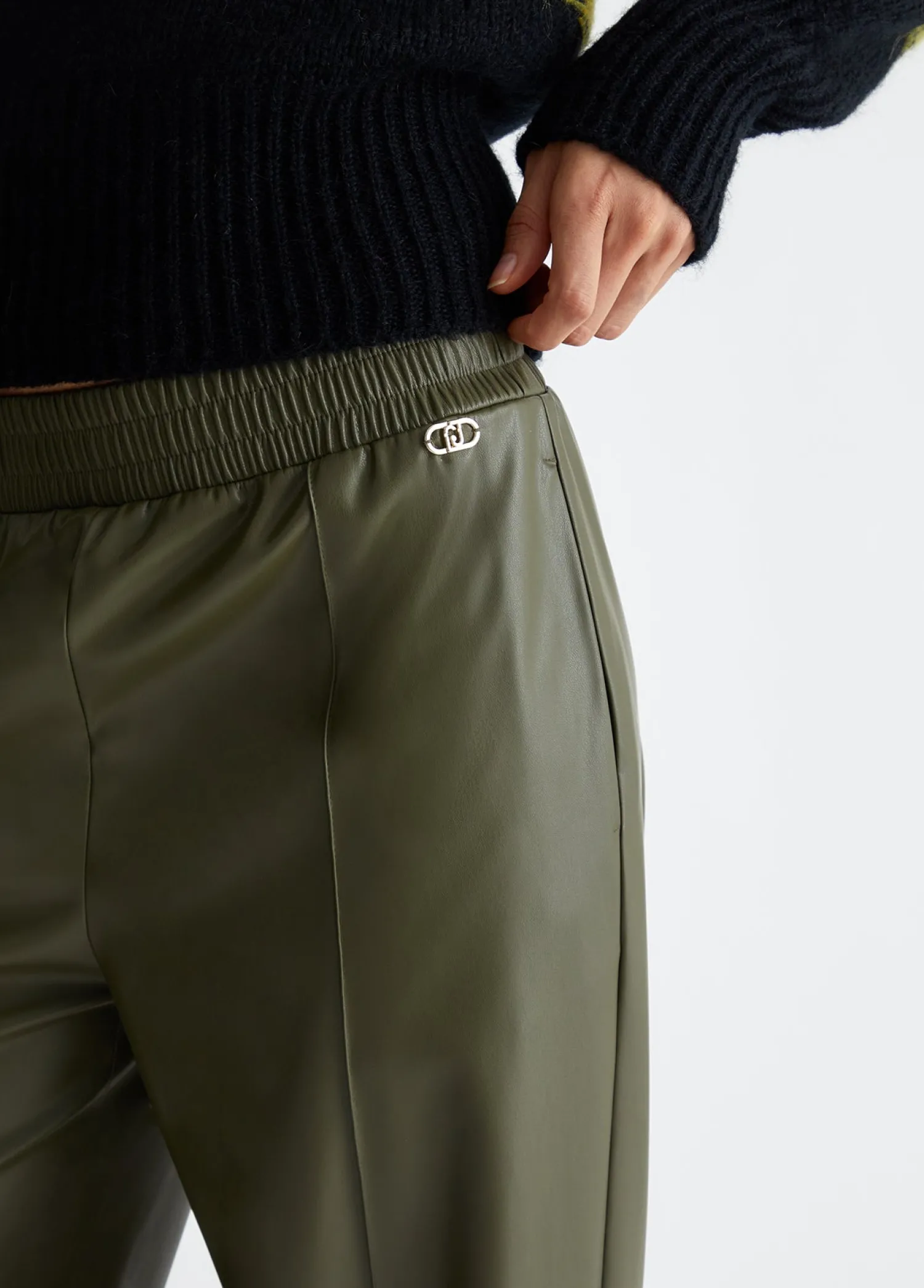 Sale Pantalone Jogging in Tessuto Spalmato / Donna Pantaloni